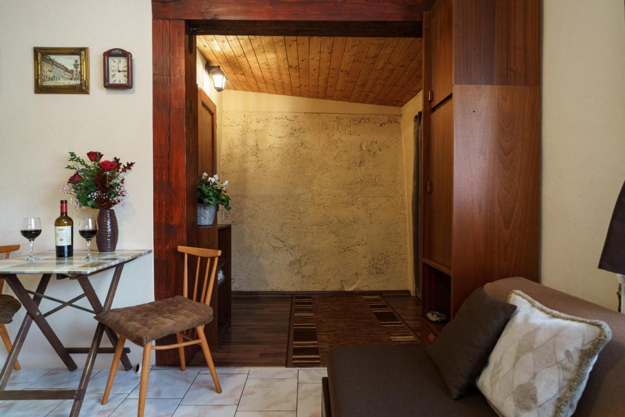 Apartment Melita - The Very Centre Of Town Банска-Штьявница Экстерьер фото